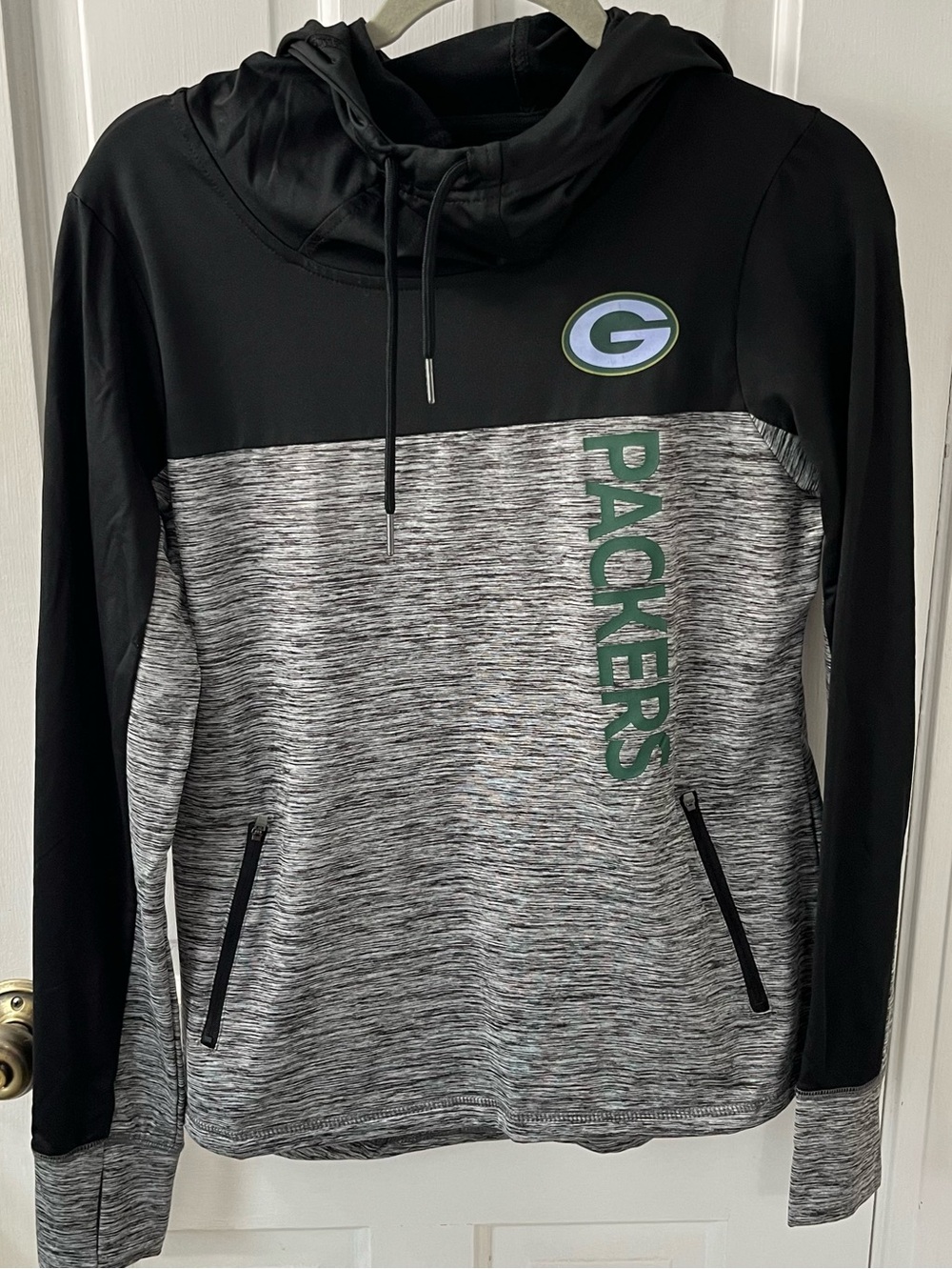 NFL Team Apparel Green Bay Packers Women’s Cowl Neck Hoodie Medium Space Dye